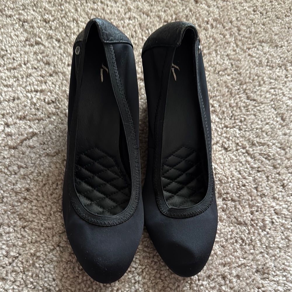 Simply Vera Vera Wang Black Flats Timeless Comfort